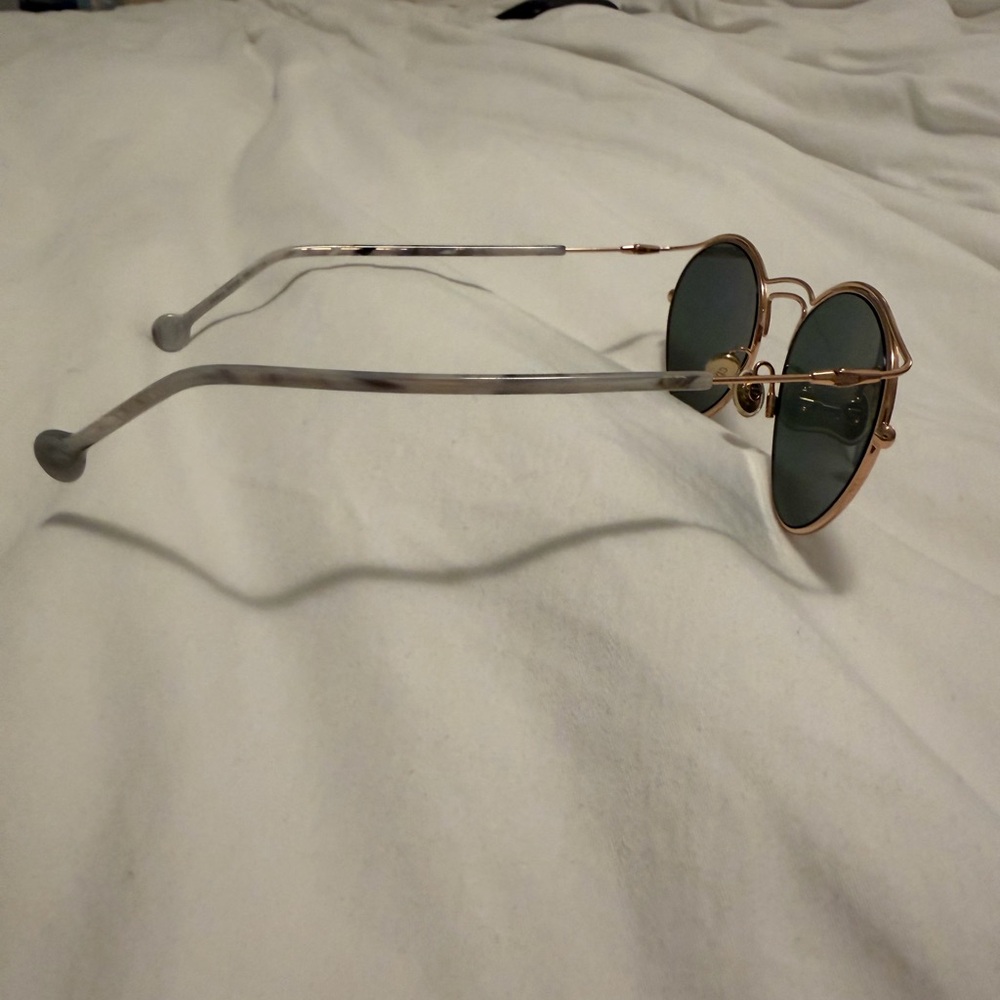 Dior sunglasses- like new - Picture 2 of 5